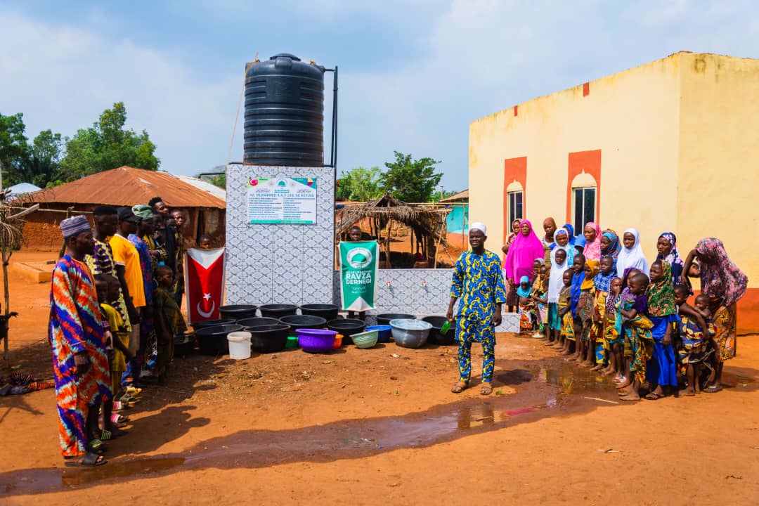 Hz. Muhammed Mustafa S.A.V Adına İnşası Tamamlanan 168. Su Kuyumuz Afrika Benin'de Hizmete Girdi.