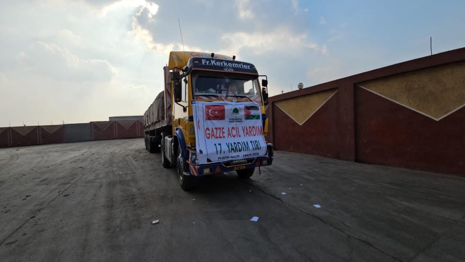 17. Yardım Tırımız Gazze’ye Ulaşmak Üzere Yola Çıktı.