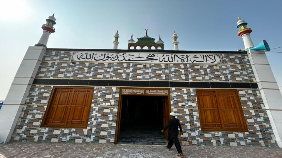 Uluslararası Ravza Derneği Olarak Yurt İçi ve Yurt Dışında Gerçekleştirdiğimiz Cami ile Okul Projelerimiz.