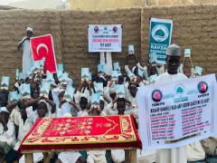 “Kur’an-ı Kerim Hediyesiyle Afrika’da Gönüllere Rahmet Taşıyoruz..