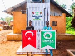 Afrika'da Benin'de Mart 2026 da açtığımız Depolu, Çok Çeşmeli Su Kuyumuz Allah’ın izniyle faaliyete geçmiştir.