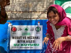 Değerli hayırsever Mesut ve Nezahat Bıyığın katkıları ile Pakistan\'da açılan motorlu ve iki çeşmeli su kuyumuz hizmete girmiştir.