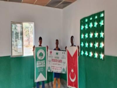 Siz Değerli Bağışçılarımızın Katkısı ile Afrika Nijerya\'daki Muhsinin Cami Hizmete Girdi.