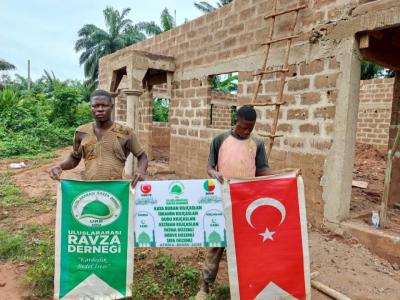 Afrika Benindeki Kılıçarslan & Düzenli Cami İnşa Çalışmaları Tüm Hızıyla Devam Ediyor.