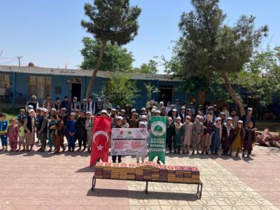 Rahmet ve şifa kaynağı olan Kur’an-ı Kerim daha çok okunsun.