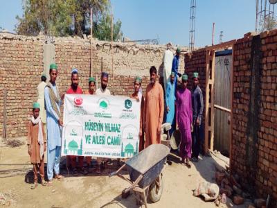Pakistan\'da Yapımına Başlanan Hüseyin Yılmaz ve Ailesi Camii İnşa Çalışmaları Tüm Hızıyla Devam Ediyor.