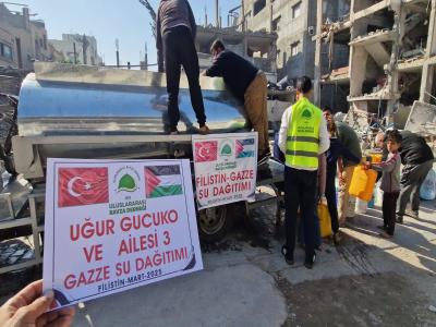 GAZZELİ KARDEŞLERİMİZİN YANINDAYIZ.